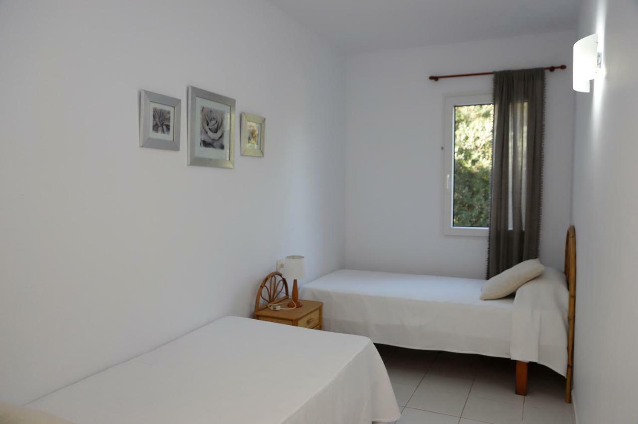 Amanecer En Port D'Addaia Apartment เอสเมร์คาดัล ภายนอก รูปภาพ