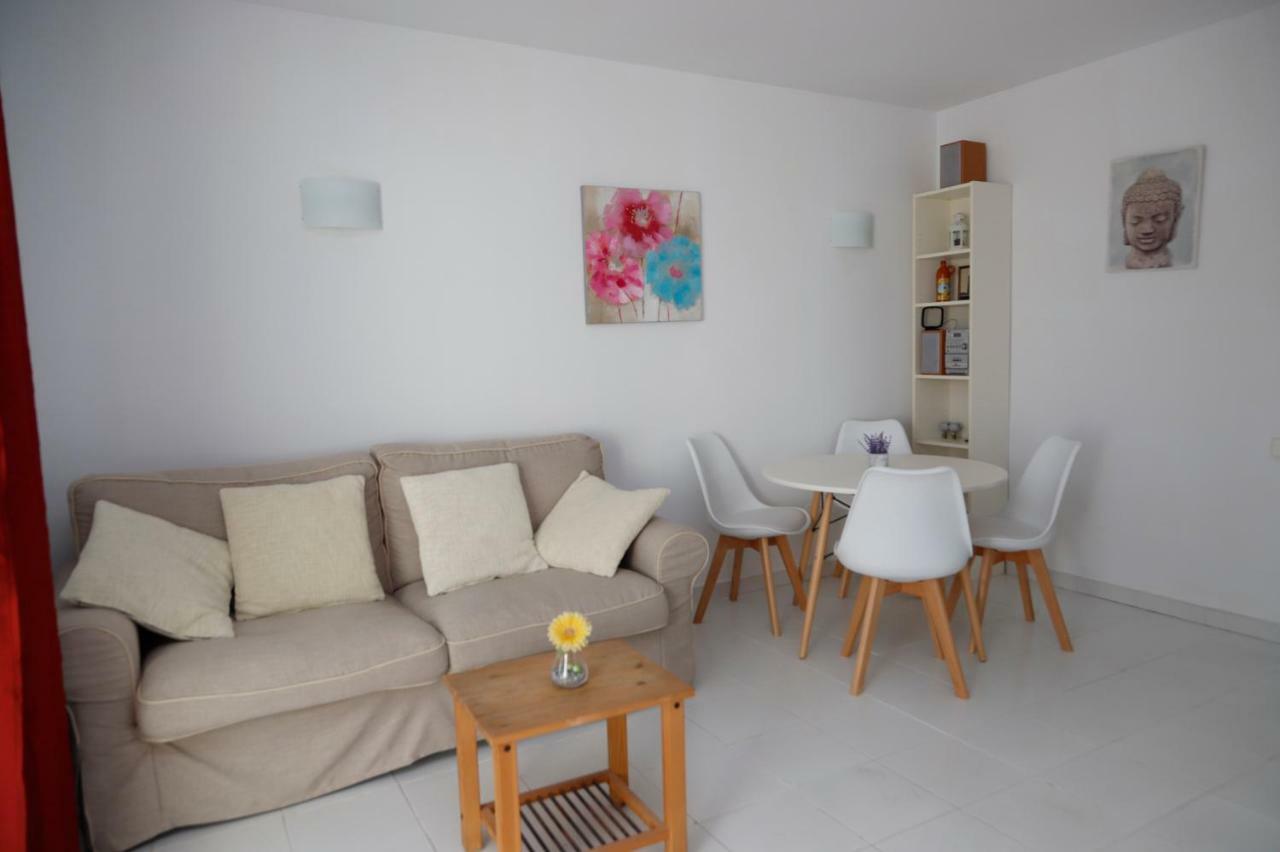 Amanecer En Port D'Addaia Apartment เอสเมร์คาดัล ภายนอก รูปภาพ